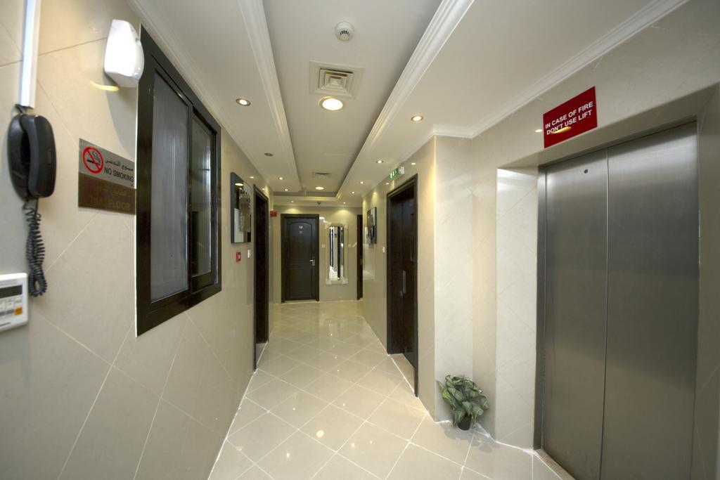 OYO 902 Llc高级酒店 迪拜 外观 照片